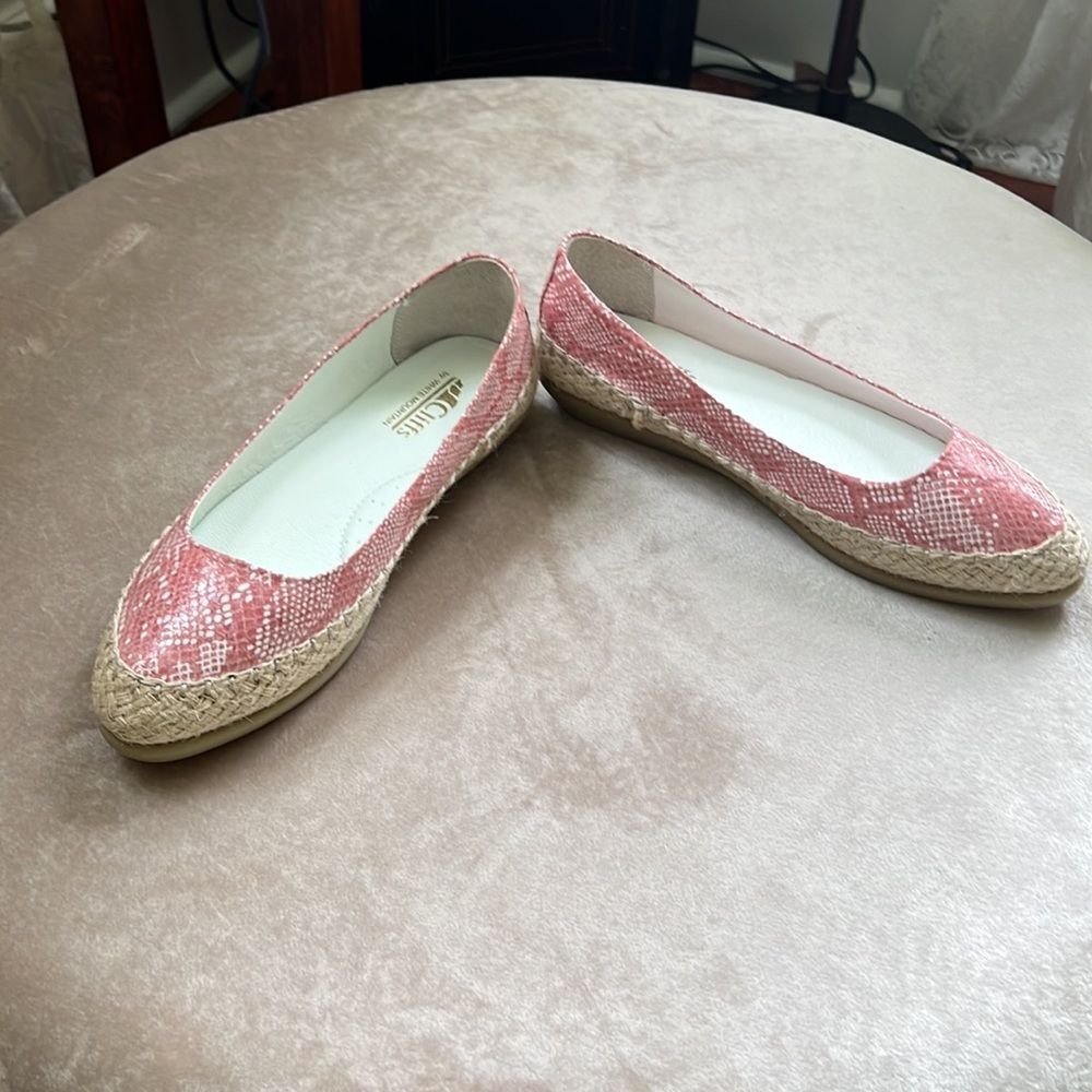 Super cute! Cliffs Sz 8 Pink Reptile Jute Trim Flats EUC!! - Picture 9 of 9